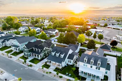 1042 W Shoreline Dr, Layton, UT 84041 - Photo 37