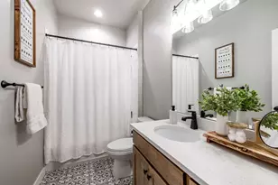 1042 W Shoreline Dr, Layton, UT 84041 - Photo 27