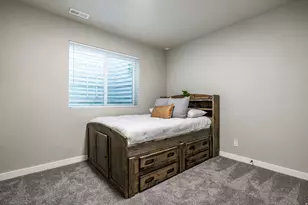 1042 W Shoreline Dr, Layton, UT 84041 - Photo 33