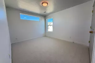 3008 N Kingbird Dr St, Eagle Mountain, UT 84005 - Photo 11