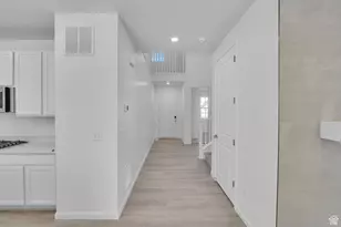 8648 N Haloran Ct, Lake Point, UT 84074 - Photo 11