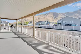 8648 N Haloran Ct, Lake Point, UT 84074 - Photo 7