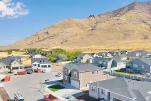 8648 N Haloran Ct, Lake Point, UT 84074 - Photo 37