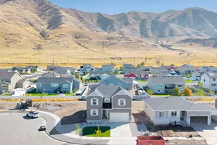 8648 N Haloran Ct, Lake Point, UT 84074 - Photo 35