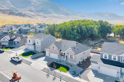 2068 E Dolan Dr #1333, Lake Point, UT 84074 - Photo 31