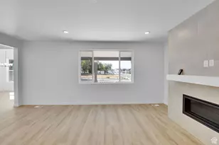 2056 E Dolan Dr N, Lake Point, UT 84074 - Photo 9