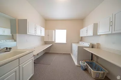 190 E 600 N, Ferron, UT 84523 - Photo 19