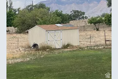 190 E 600 N, Ferron, UT 84523 - Photo 83