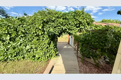 690 E 500 S, Fillmore, UT 84631 - Photo 3