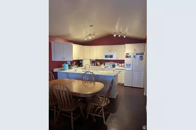 2254 N 390 E, Provo, UT 84604 - Photo 5