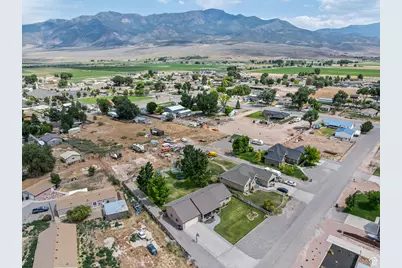 80 N 200 W, Central Valley, UT 84754 - Photo 17