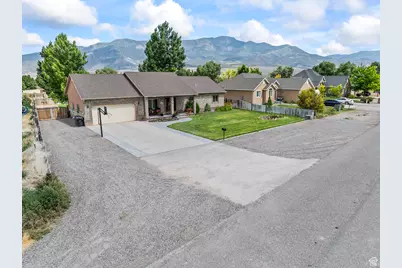 80 N 200 W, Central Valley, UT 84754 - Photo 3