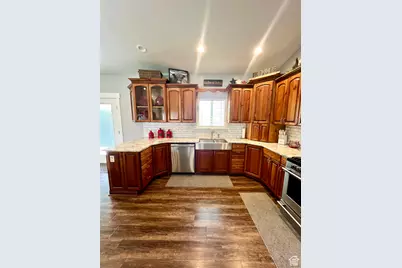 80 N 200 W, Central Valley, UT 84754 - Photo 25