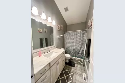 80 N 200 W, Central Valley, UT 84754 - Photo 39