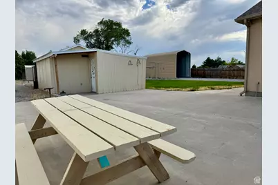 225 W 200 N, Fillmore, UT 84631 - Photo 31