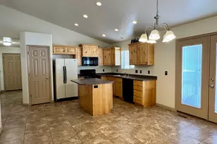 225 W 200 N, Fillmore, UT 84631 - Photo 3