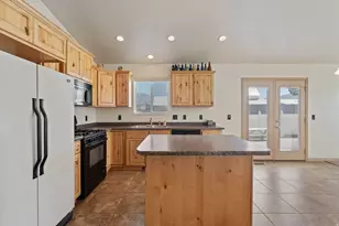 225 W 200 N, Fillmore, UT 84631 - Photo 5