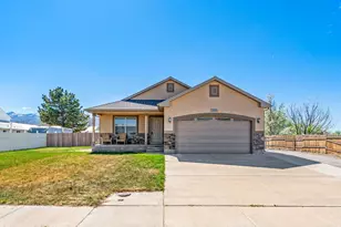 225 W 200 N, Fillmore, UT 84631 - Photo 1