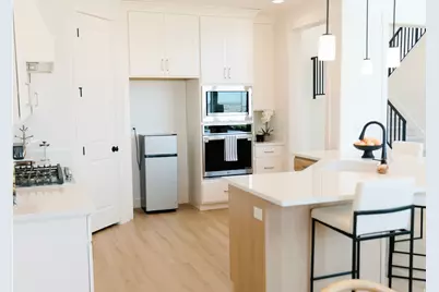 1352 E 1435 N #6, Mapleton, UT 84664 - Photo 3