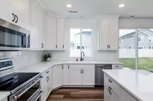 374 W Ropelato Dr S, Nibley, UT 84321 - Photo 5