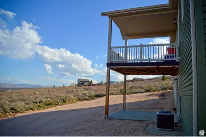 2072 S Sweetwater Parkway Park E #33, Garden City, UT 84028 - Photo 7