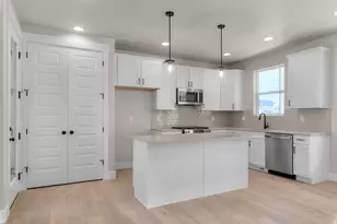 492 W Maidengrass Way, Draper, UT 84020 - Photo 9