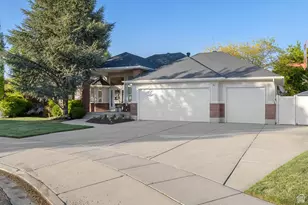 10025 Silver Streak Dr, South Jordan, UT 84095 - Photo 3