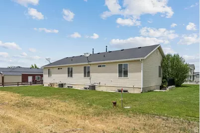 1884 E Shepard Ln, Lake Point, UT 84074 - Photo 31