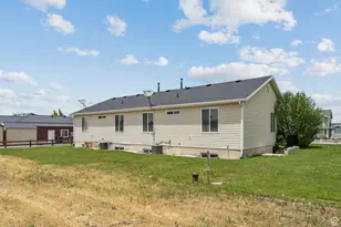 1884 E Shepard Ln, Lake Point, UT 84074 - Photo 31