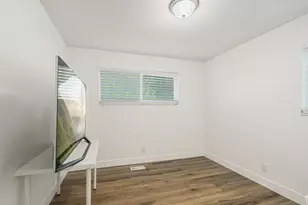 174 W Dawson St, Layton, UT 84041 - Photo 17