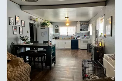 221 E 200 N, Moab, UT 84532 - Photo 15