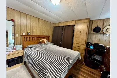 221 E 200 N, Moab, UT 84532 - Photo 33