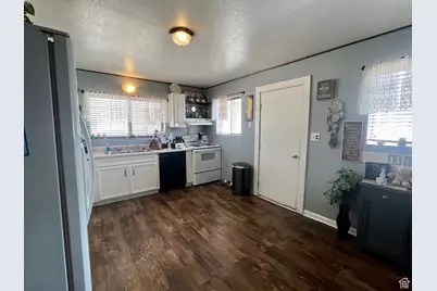 221 E 200 N, Moab, UT 84532 - Photo 19