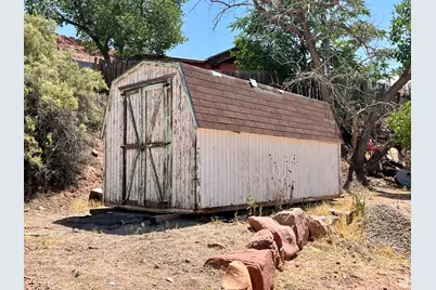 221 E 200 N, Moab, UT 84532 - Photo 35