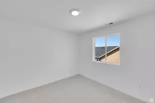 8635 N Halloran Ct, Lake Point, UT 84074 - Photo 19