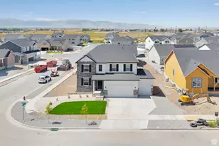 8635 N Halloran Ct, Lake Point, UT 84074 - Photo 29