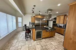 2193 E Lambourne Ave, Salt Lake City, UT 84109 - Photo 15