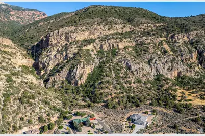 2235 S Chekshani Cliffs #59, New Harmony, UT 84757 - Photo 3