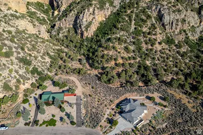 2235 S Chekshani Cliffs #59, New Harmony, UT 84757 - Photo 11