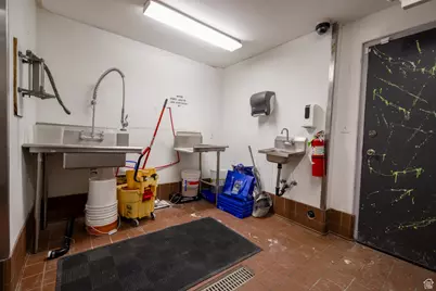 3340 N Vernal Ave, Vernal, UT 84078 - Photo 37