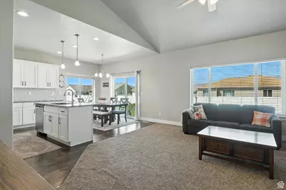 516 S 770 E, Hyrum, UT 84319 - Photo 5