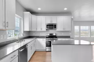 6767 N Star Dr, Eagle Mountain, UT 84005 - Photo 9