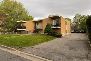 266 E Center St, Centerville, UT 84014 - Photo 3