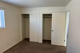 266 E Center St, Centerville, UT 84014 - Photo 33