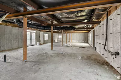 516 N Broadway Ave, Tooele, UT 84074 - Photo 17