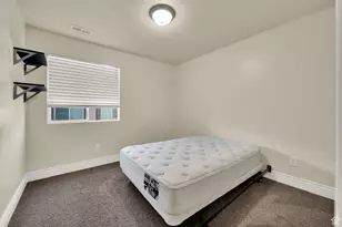 8264 S Resaca Dr, Sandy, UT 84070 - Photo 9