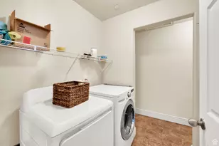 8264 S Resaca Dr, Sandy, UT 84070 - Photo 15