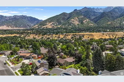 8916 S Cobble Crest Ln E, Sandy, UT 84093 - Photo 37