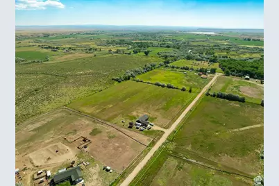 6689 W 7625 S, Myton, UT 84052 - Photo 9