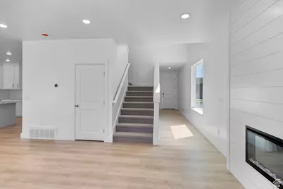 201 E 580 N, Providence, UT 84332 - Photo 5